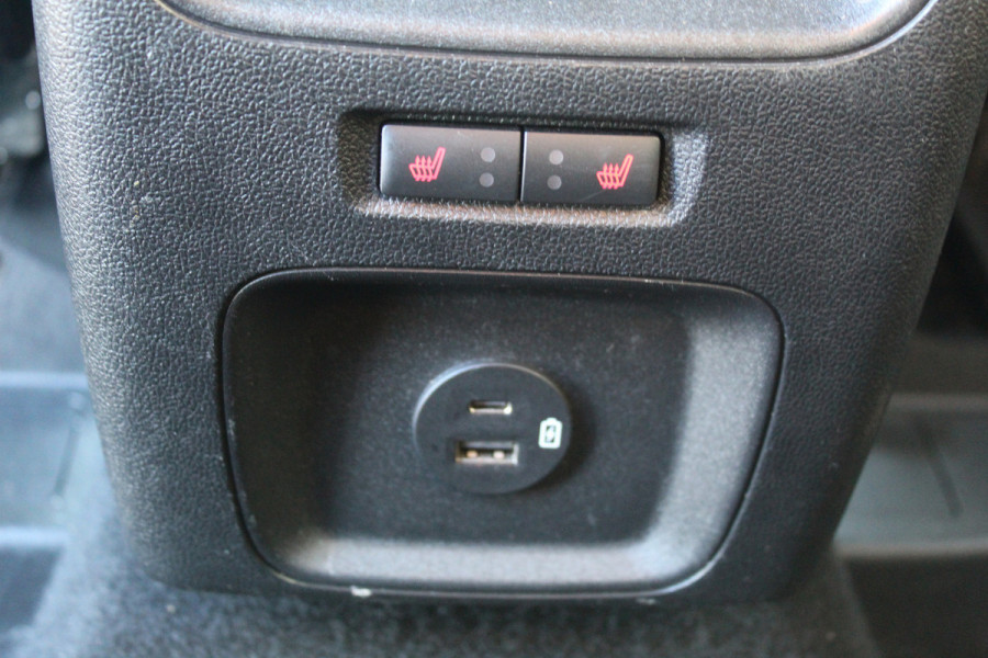 Ford Kuga 1.5 EcoBoost ST-Line X , 150pk , 1800kg Trekgewicht Climate control , Navigatie , Trekhaak , Cruise control , Bleutooth