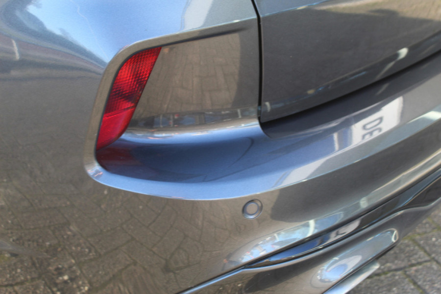 Ford Kuga 1.5 EcoBoost ST-Line X , 150pk , 1800kg Trekgewicht Climate control , Navigatie , Trekhaak , Cruise control , Bleutooth