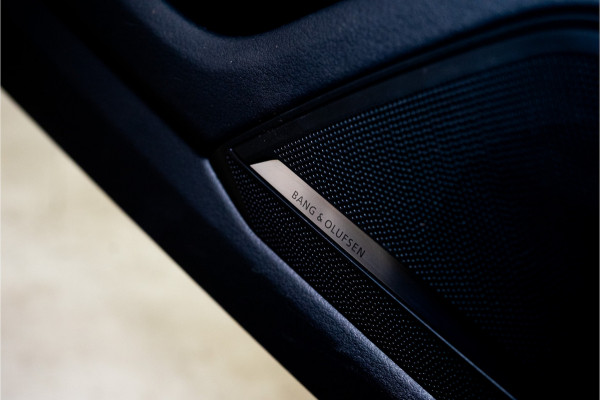 Audi A6 Avant C8 Facelift 55 TFSI e Quattro Pro Line S Comp. 367PK | 1E EIG NL AUTO+NAP | Pano | B&O | Matrix | Trekhaak | VOL! 12 MND G