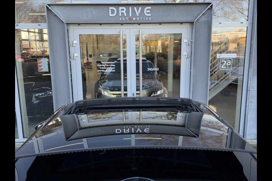 Land Rover Range Rover Evoque 1.5 P300e AWD R-Dynamic SE Black Style|Schuif/Kantel dak|Sfeer|Meridian|Memory|ACC|Winterpakket|Trekhaak