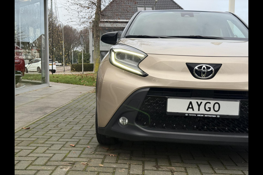Toyota Aygo X 1.0 VVT-i Pulse Automaat | Stoelverwarming, Apple CarPlay/Android auto, Bi-Tone, Parkeercamera, Lichtmetalen velgen