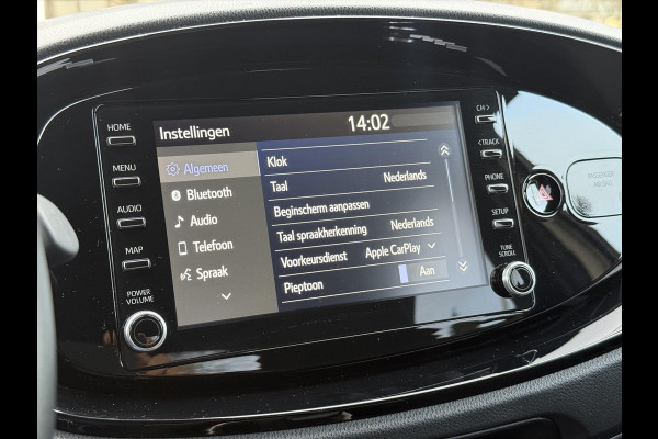 Toyota Aygo X 1.0 VVT-i Pulse Automaat | Stoelverwarming, Apple CarPlay/Android auto, Bi-Tone, Parkeercamera, Lichtmetalen velgen