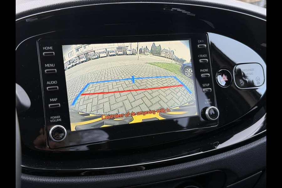 Toyota Aygo X 1.0 VVT-i Pulse Automaat | Stoelverwarming, Apple CarPlay/Android auto, Bi-Tone, Parkeercamera, Lichtmetalen velgen
