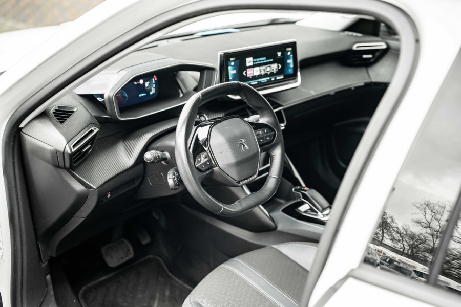 Peugeot e-2008 EV Allure 50 kWh