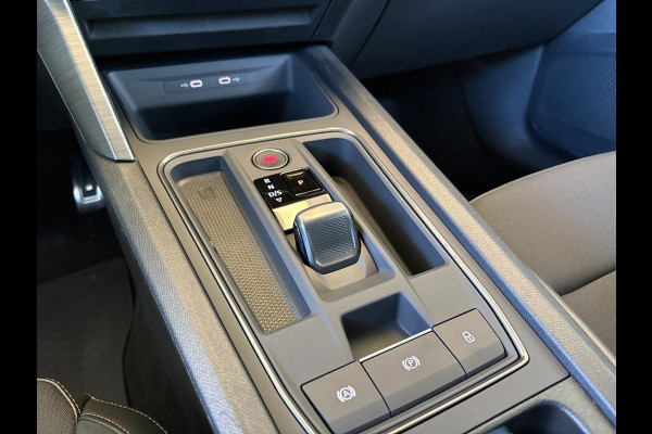 CUPRA Leon Sportstourer 1.4 e-Hybrid Business 204pk PHEV | Achteruitrijcamera | Winterset! | Side-Assist | Navigatie | Climate control |  Stoel- & Stuurverwarming | 18" lichtmetalen velgen |