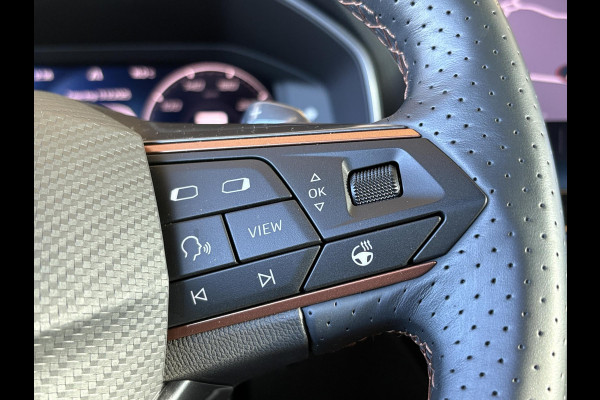 CUPRA Leon Sportstourer 1.4 e-Hybrid Business 204pk PHEV | Achteruitrijcamera | Winterset! | Side-Assist | Navigatie | Climate control |  Stoel- & Stuurverwarming | 18" lichtmetalen velgen |
