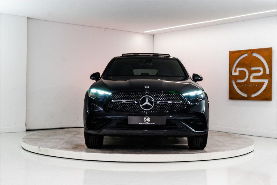Mercedes-Benz GLC Coupé 400e 4MATIC AMG 381PK | Pano | Burmester | Sfeer | Carbon | Trekhaak | BOMVOL!