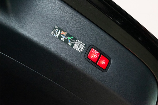 Mercedes-Benz GLC Coupé 400e 4MATIC AMG 381PK | Pano | Burmester | Sfeer | Carbon | Trekhaak | BOMVOL!