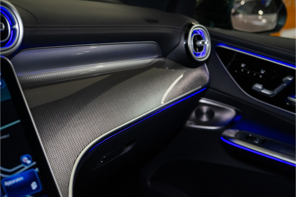 Mercedes-Benz GLC Coupé 400e 4MATIC AMG 381PK | Pano | Burmester | Sfeer | Carbon | Trekhaak | BOMVOL!