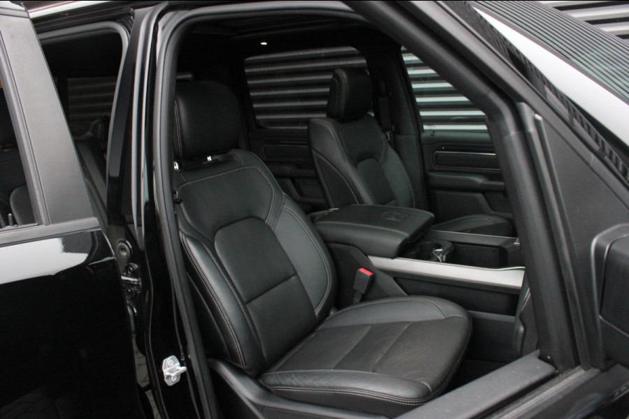 Dodge Ram 5.7 V8 HEMI 1500 BLACK EDITION / 100DKM / DIRECT RIJDEN / APPLE CARPLAY / 22 INCH / FULL BLACK / RED-LINE / SPORT / PANO