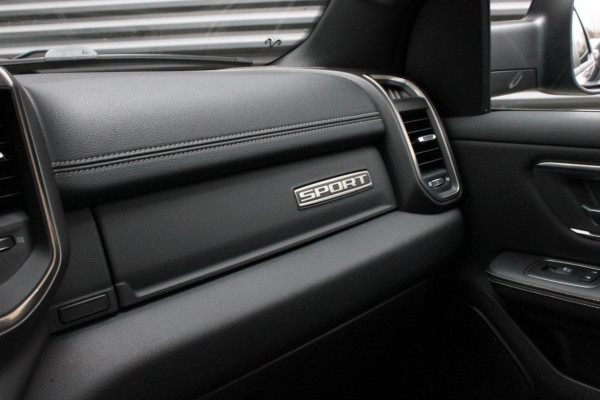 Dodge Ram 5.7 V8 HEMI 1500 BLACK EDITION / 100DKM / DIRECT RIJDEN / APPLE CARPLAY / 22 INCH / FULL BLACK / RED-LINE / SPORT / PANO