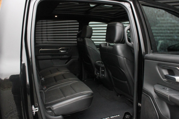 Dodge Ram 5.7 V8 HEMI 1500 BLACK EDITION / 100DKM / DIRECT RIJDEN / APPLE CARPLAY / 22 INCH / FULL BLACK / RED-LINE / SPORT / PANO