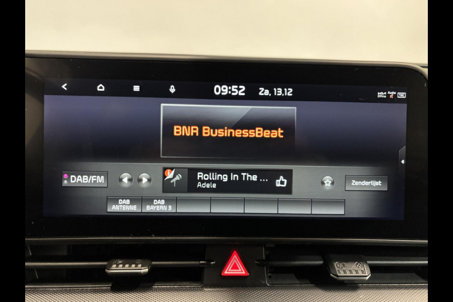 Kia Sportage 1.6 T-GDi Plug-in Hybrid AWD DynamicPlusLine Navigatie Apple Carplay/Android Auto Camera Parkeersensoren Adaptive Cruise Control Virtual Cockpit Stoelverwarming voor en achter Climate Control Lichtmetalen velgen Getinte ramen