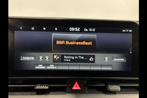 Kia Sportage 1.6 T-GDi Plug-in Hybrid AWD DynamicPlusLine Navigatie Apple Carplay/Android Auto Camera Parkeersensoren Adaptive Cruise Control Virtual Cockpit Stoelverwarming voor en achter Climate Control Lichtmetalen velgen Getinte ramen