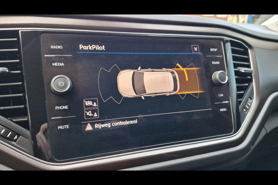 Volkswagen T-Roc 1.0 TSI Style ADAPTIVE CRUISE|PDC|LMV