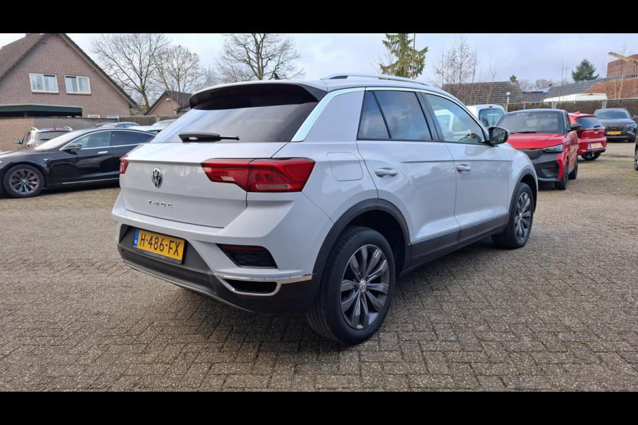 Volkswagen T-Roc 1.0 TSI Style ADAPTIVE CRUISE|PDC|LMV