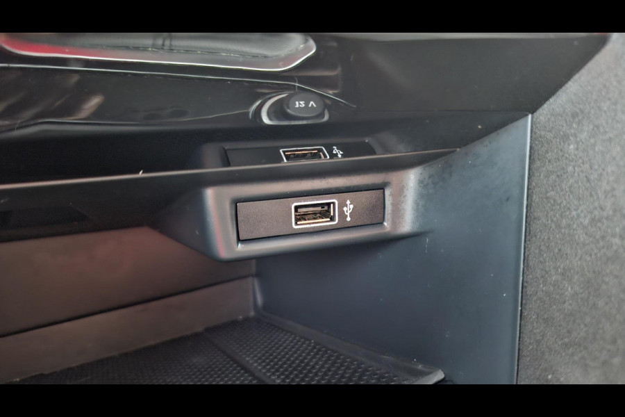 Volkswagen T-Roc 1.0 TSI Style ADAPTIVE CRUISE|PDC|LMV