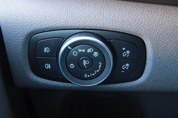 Ford Transit Custom 300 2.0 TDCI L2H1 Trend / Camera / Sync 3 / PDC / 3 zits