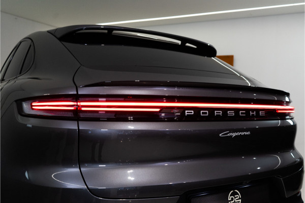 Porsche Cayenne Coupé 3.0 E-Hybrid 462PK | InnoDrive | Bose | Trekhaak | Sportchrono | VOL! Fabrieksgarantie