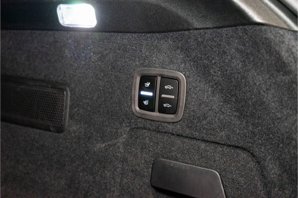 Porsche Cayenne Coupé 3.0 E-Hybrid 462PK | InnoDrive | Bose | Trekhaak | Sportchrono | VOL! Fabrieksgarantie