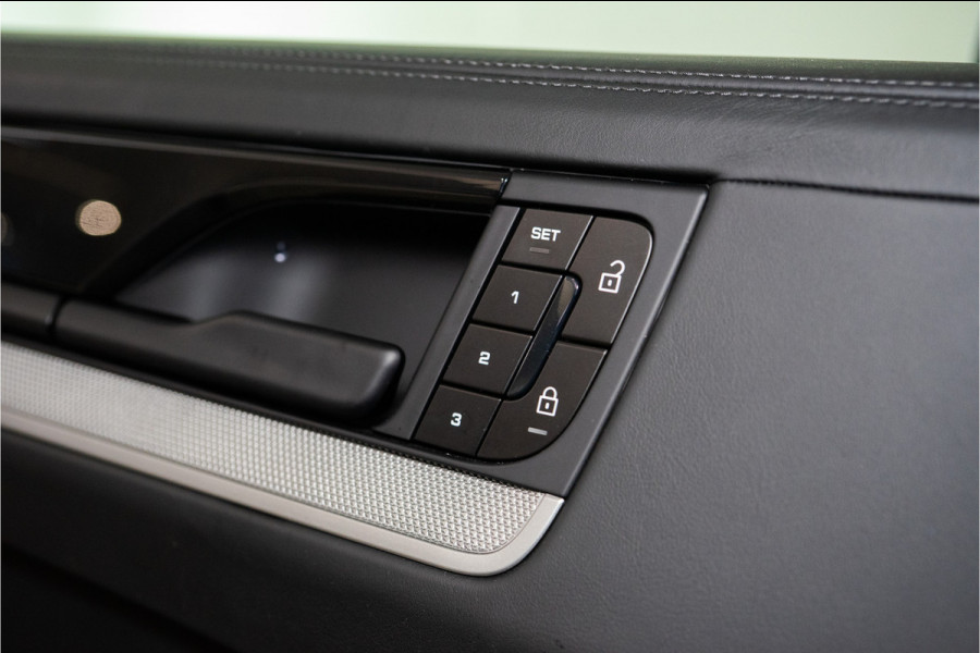 Porsche Cayenne Coupé 3.0 E-Hybrid 462PK | InnoDrive | Bose | Trekhaak | Sportchrono | VOL! Fabrieksgarantie