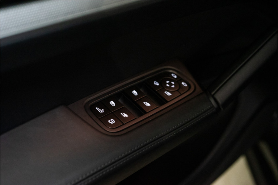 Porsche Cayenne Coupé 3.0 E-Hybrid 462PK | InnoDrive | Bose | Trekhaak | Sportchrono | VOL! Fabrieksgarantie