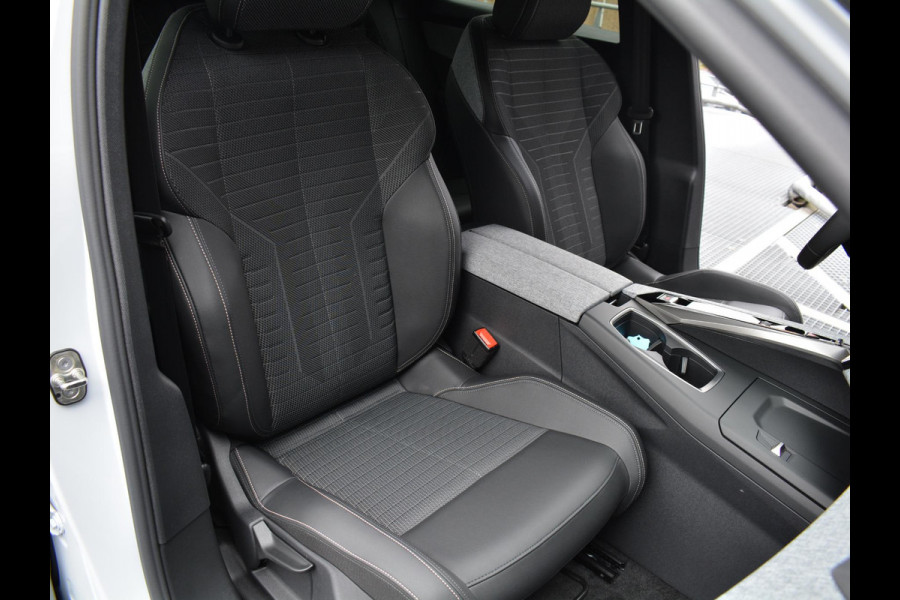 Peugeot E-3008 Allure 73 kWh Avantage | Navigatie | Carplay | Camera