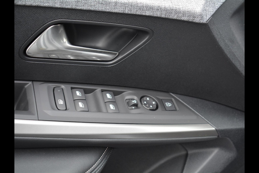 Peugeot E-3008 Allure 73 kWh Avantage | Navigatie | Carplay | Camera