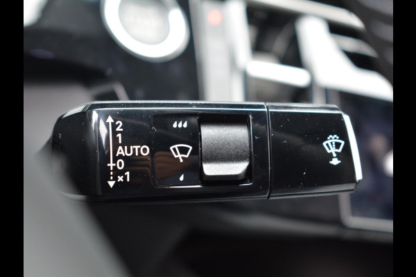 Peugeot E-3008 Allure 73 kWh Avantage | Navigatie | Carplay | Camera