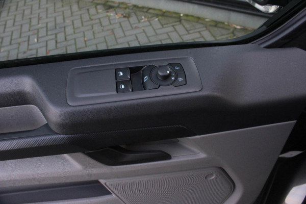 Ford Transit Custom 320 2.0 TDCI L2H1 AUTOMAAT 170PK JB- EDITION / FULL BLACK / APPLE CARPLAY / 3- ZITS / MY2024 / DIRECT RIJDEN