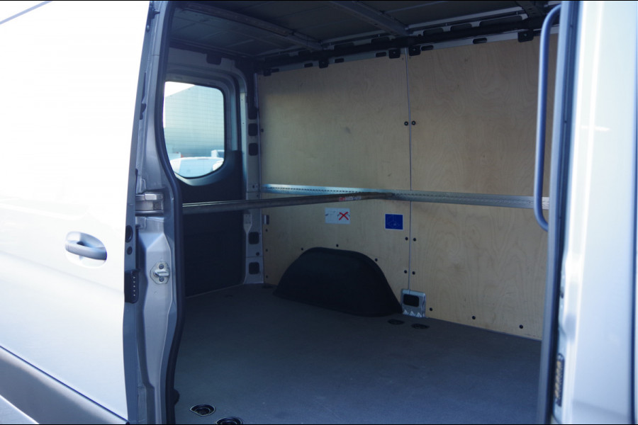 Mercedes-Benz Sprinter 315 1.9 CDI 3-ZITS, L1H1 AUT. TREKHAAK 2800KG, CAMERA, NAVI, CRUISE, CLIMA