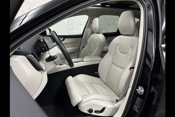 Volvo XC60 350PK Ultimate Bright | Bowers & Wilkins | Luchtvering | Panorama | Massage | ACC | 360 Camera | T6 | Stoelventilatie | Head-Up | Keyless-Entry | Orrefors Glaspook | Pilot-Assist | Stoelverwarming V+A | Stand-Kachel | Memory | Stuurverwarming | Dodehoek | Leder Dashboard | Carplay |