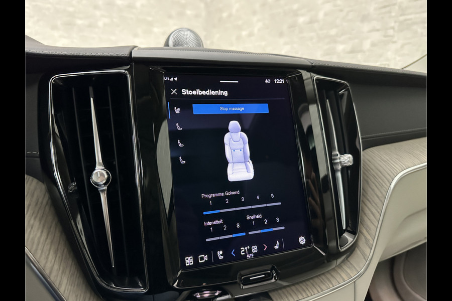 Volvo XC60 350PK Ultimate Bright | Bowers & Wilkins | Luchtvering | Panorama | Massage | ACC | 360 Camera | T6 | Stoelventilatie | Head-Up | Keyless-Entry | Orrefors Glaspook | Pilot-Assist | Stoelverwarming V+A | Stand-Kachel | Memory | Stuurverwarming | Dodehoek | Leder Dashboard | Carplay |