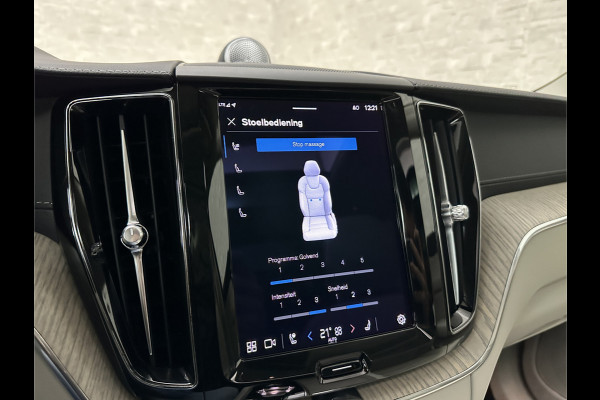 Volvo XC60 350PK Ultimate Bright | Bowers & Wilkins | Luchtvering | Panorama | Massage | ACC | 360 Camera | T6 | Stoelventilatie | Head-Up | Keyless-Entry | Orrefors Glaspook | Pilot-Assist | Stoelverwarming V+A | Stand-Kachel | Memory | Stuurverwarming | Dodehoek | Leder Dashboard | Carplay |