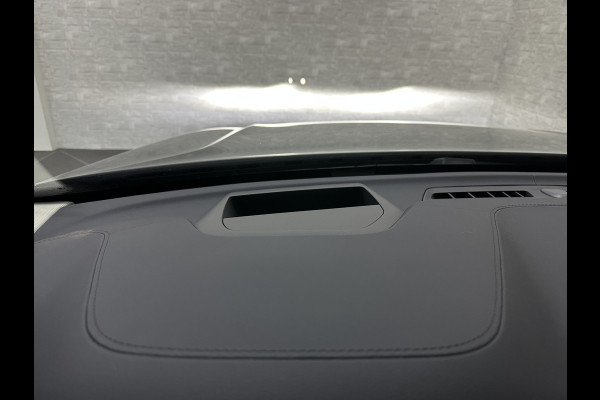 Volvo XC60 350PK Ultimate Bright | Bowers & Wilkins | Luchtvering | Panorama | Massage | ACC | 360 Camera | T6 | Stoelventilatie | Head-Up | Keyless-Entry | Orrefors Glaspook | Pilot-Assist | Stoelverwarming V+A | Stand-Kachel | Memory | Stuurverwarming | Dodehoek | Leder Dashboard | Carplay |