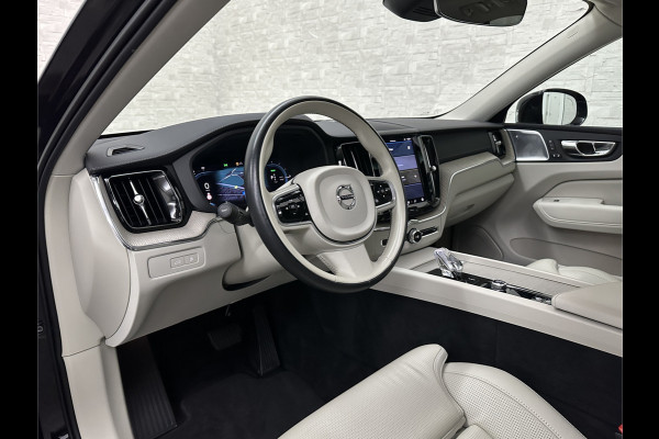 Volvo XC60 350PK Ultimate Bright | Bowers & Wilkins | Luchtvering | Panorama | Massage | ACC | 360 Camera | T6 | Stoelventilatie | Head-Up | Keyless-Entry | Orrefors Glaspook | Pilot-Assist | Stoelverwarming V+A | Stand-Kachel | Memory | Stuurverwarming | Dodehoek | Leder Dashboard | Carplay |