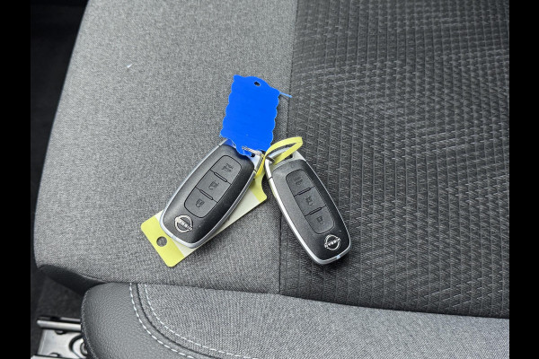 Nissan QASHQAI 1.3 MHEV Xtronic N-Connecta VAN: €37.900,- VOOR: €34.577,- UW EINDEJAARSVOORDEEL: €3.323,- | FABRIEKSGARANTIE| PANO| VOORRUITVERWARMING| STOEL + STUUR VERWARMING| 360 CAMERA| DODE HOEK| HEAD-UP| ELEK. ACHTERKLEP