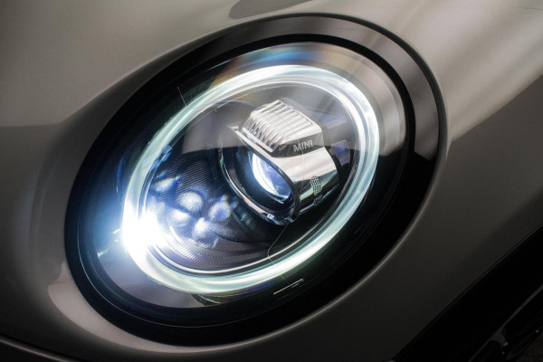 MINI Mini 1.5 Cooper John Cooper Works Dalston Edition ORG NL [ Panoramadak Harman Kardon HUD Digital Dash Alcantara ]