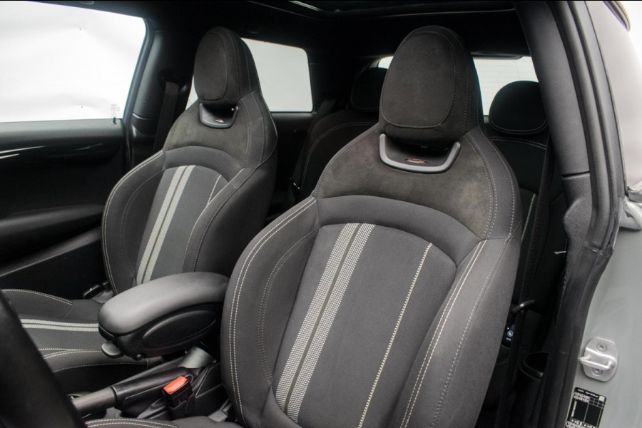MINI Mini 1.5 Cooper John Cooper Works Dalston Edition ORG NL [ Panoramadak Harman Kardon HUD Digital Dash Alcantara ]