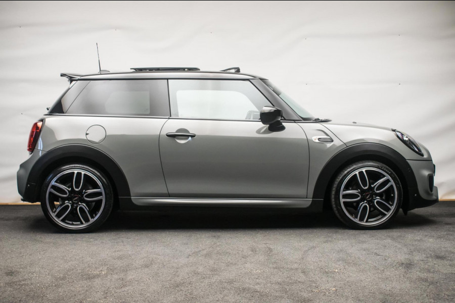 MINI Mini 1.5 Cooper John Cooper Works Dalston Edition ORG NL [ Panoramadak Harman Kardon HUD Digital Dash Alcantara ]