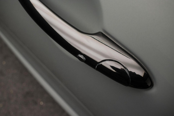 MINI Mini 1.5 Cooper John Cooper Works Dalston Edition ORG NL [ Panoramadak Harman Kardon HUD Digital Dash Alcantara ]