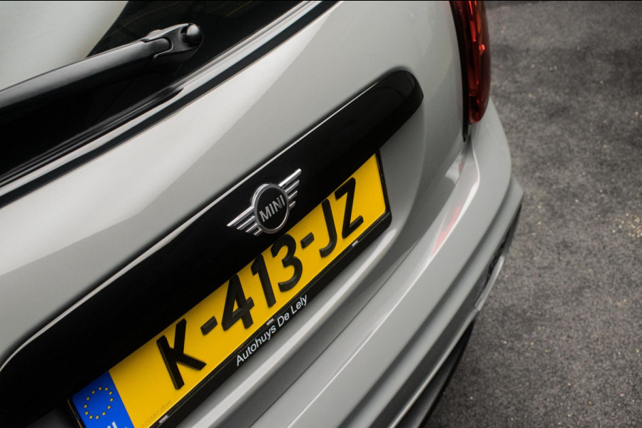 MINI Mini 1.5 Cooper John Cooper Works Dalston Edition ORG NL [ Panoramadak Harman Kardon HUD Digital Dash Alcantara ]