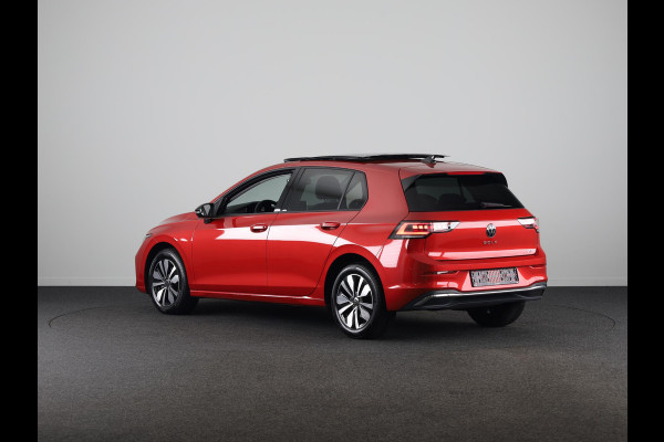 Volkswagen Golf 1.5 eTSI Life Edition GOAL 116 pk Automaat (DSG) | Verlengde garantie | Navigatie | Panoramadak | Parkeersensoren | Achteruitrijcamera | Stoelverwarming |