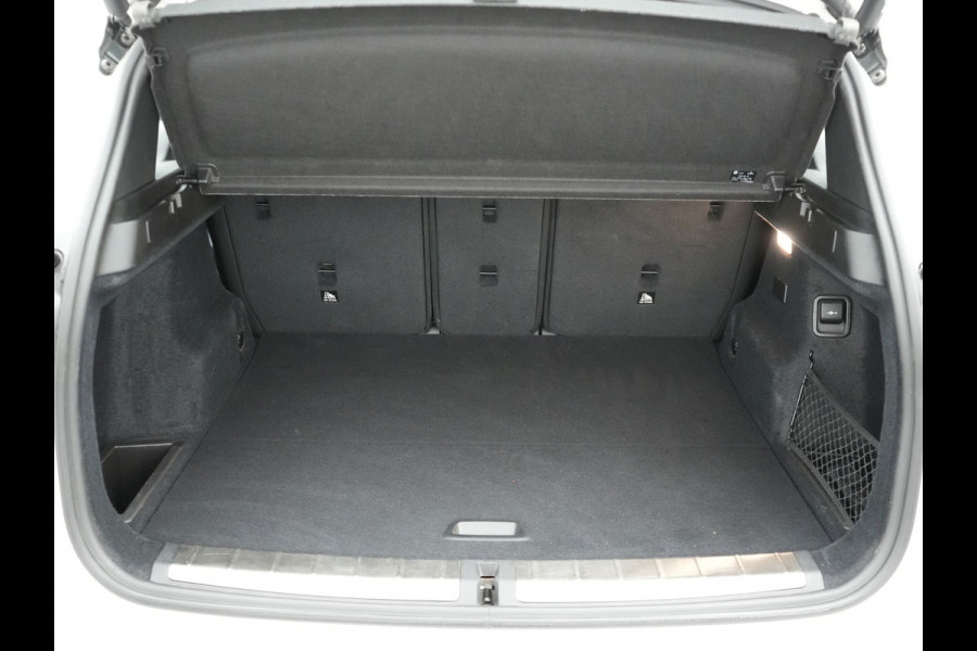 BMW X1 xDrive25e M Sport Plug in Hybrid 221pk Dealer O.H. | PHEV | Panodak | Apple Carplay | Sportstoelen Verwarmd | Sfeerverlichting | LED Koplampen | Navigatie | Cruise Control | DAB | M Stuur |