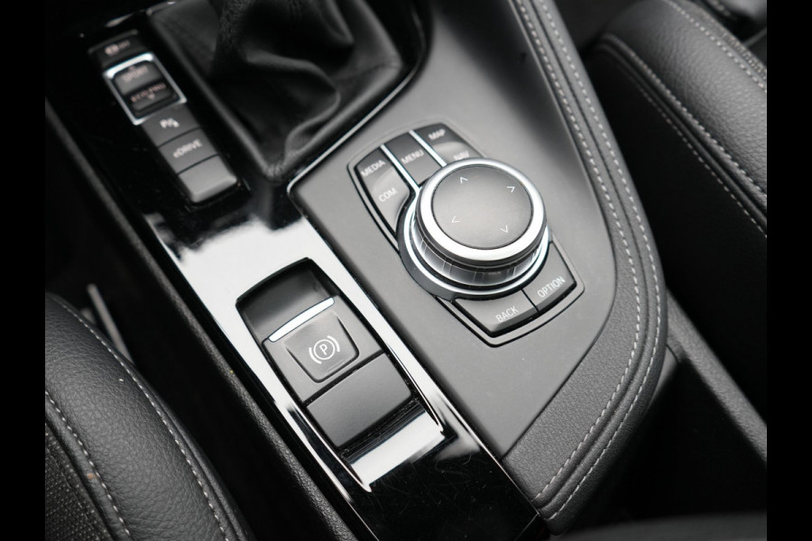 BMW X1 xDrive25e M Sport Plug in Hybrid 221pk Dealer O.H. | PHEV | Panodak | Apple Carplay | Sportstoelen Verwarmd | Sfeerverlichting | LED Koplampen | Navigatie | Cruise Control | DAB | M Stuur |