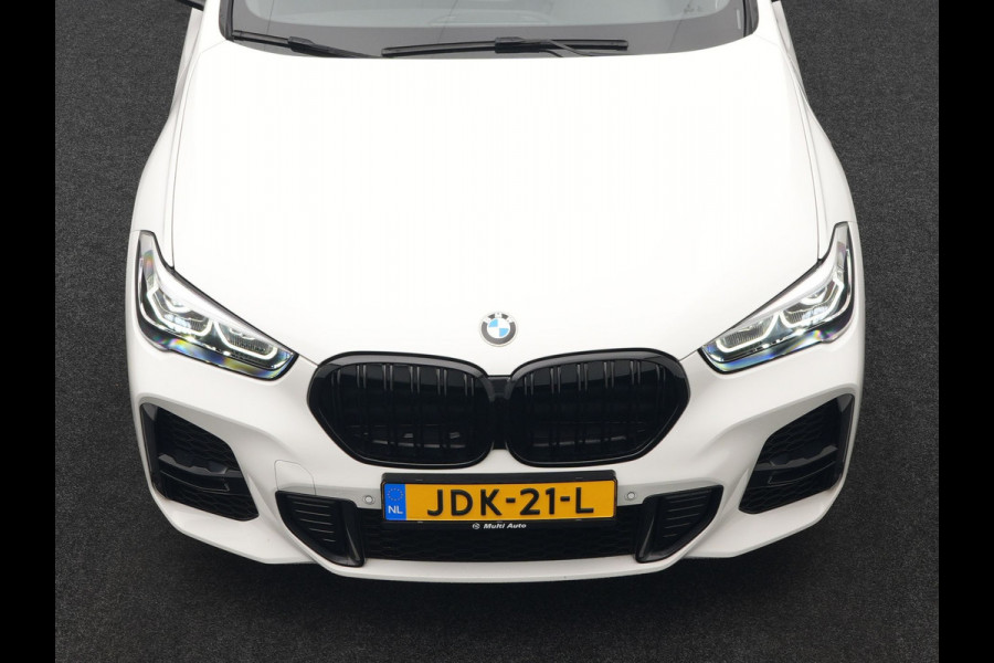 BMW X1 xDrive25e M Sport Plug in Hybrid 221pk Dealer O.H. | PHEV | Panodak | Apple Carplay | Sportstoelen Verwarmd | Sfeerverlichting | LED Koplampen | Navigatie | Cruise Control | DAB | M Stuur |