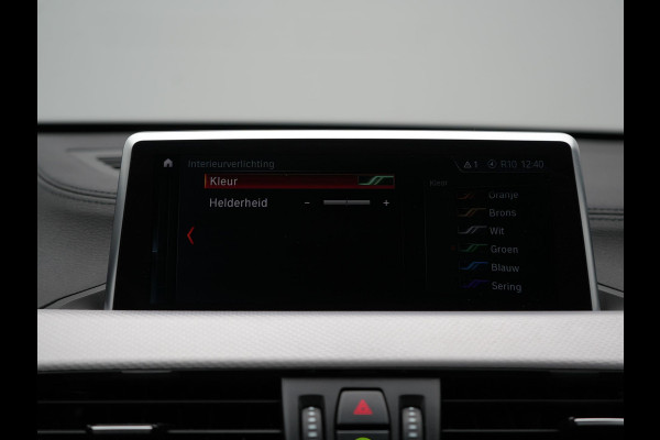 BMW X1 xDrive25e M Sport Plug in Hybrid 221pk Dealer O.H. | PHEV | Panodak | Apple Carplay | Sportstoelen Verwarmd | Sfeerverlichting | LED Koplampen | Navigatie | Cruise Control | DAB | M Stuur |