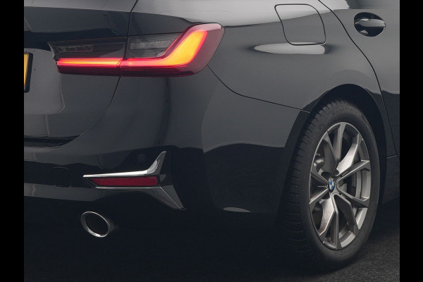 BMW 3 Serie Touring 320e Sportline Plug In Hybrid 204pk Dealer O.H PHEV | Panodak | Lederen Sportstoelen Verwarmd | Apple Carplay | Sfeerverlichting | Navi Full Map | DAB |