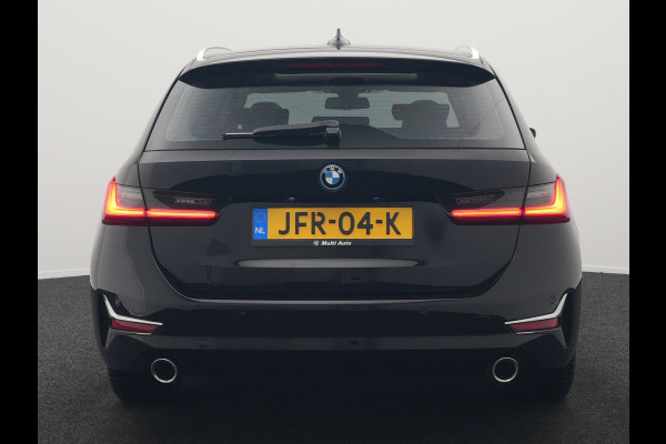 BMW 3 Serie Touring 320e Sportline Plug In Hybrid 204pk Dealer O.H PHEV | Panodak | Lederen Sportstoelen Verwarmd | Apple Carplay | Sfeerverlichting | Navi Full Map | DAB |