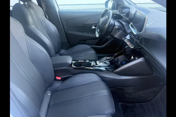 Peugeot e-208 EV GT 350 50 kWh, fase 3, panoramadak, 360 camera, 1/2 lederen sportinterieur,stoelverwarming, parelmoer, 17 inch